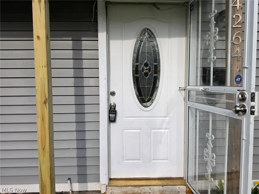 4264 E 164th Street, Cleveland, OH 44128 - #3