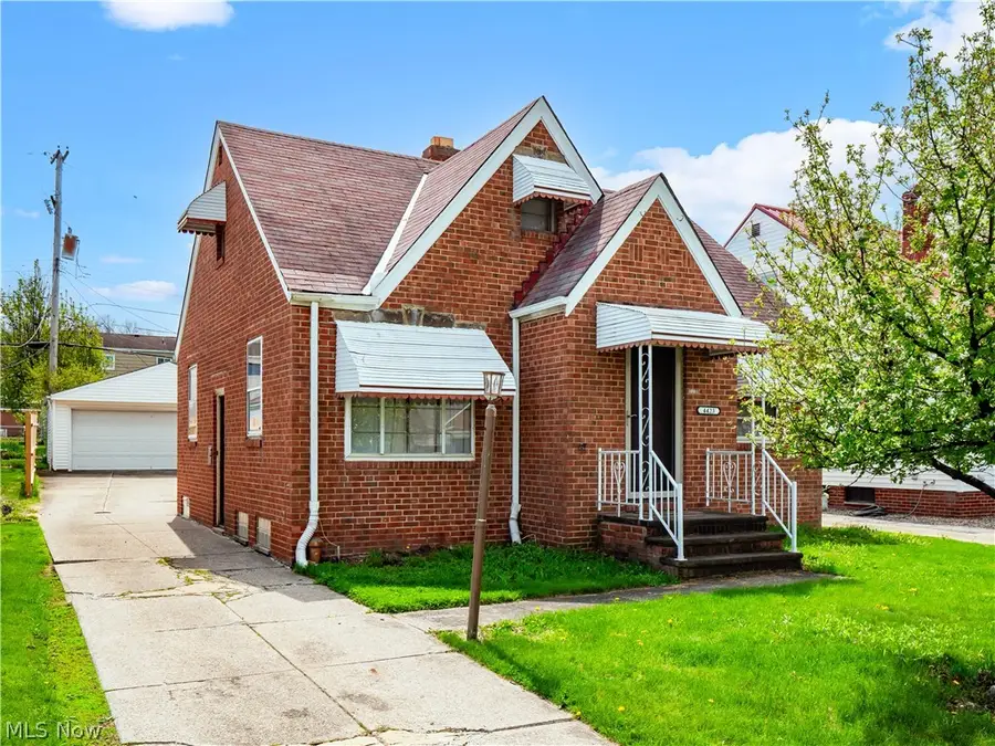 4423 Grantwood Drive, Parma, OH 44134 - #2