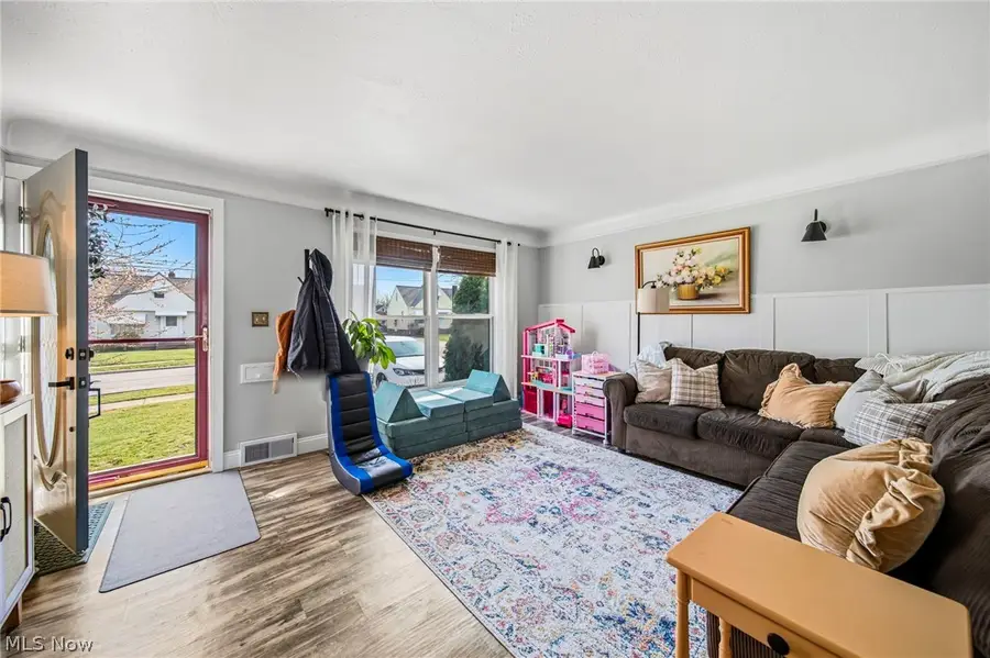 1714 E 294th Street, Wickliffe, OH 44092 - #2