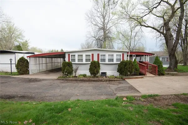 29 Wilderness Court, Warren, OH 44481