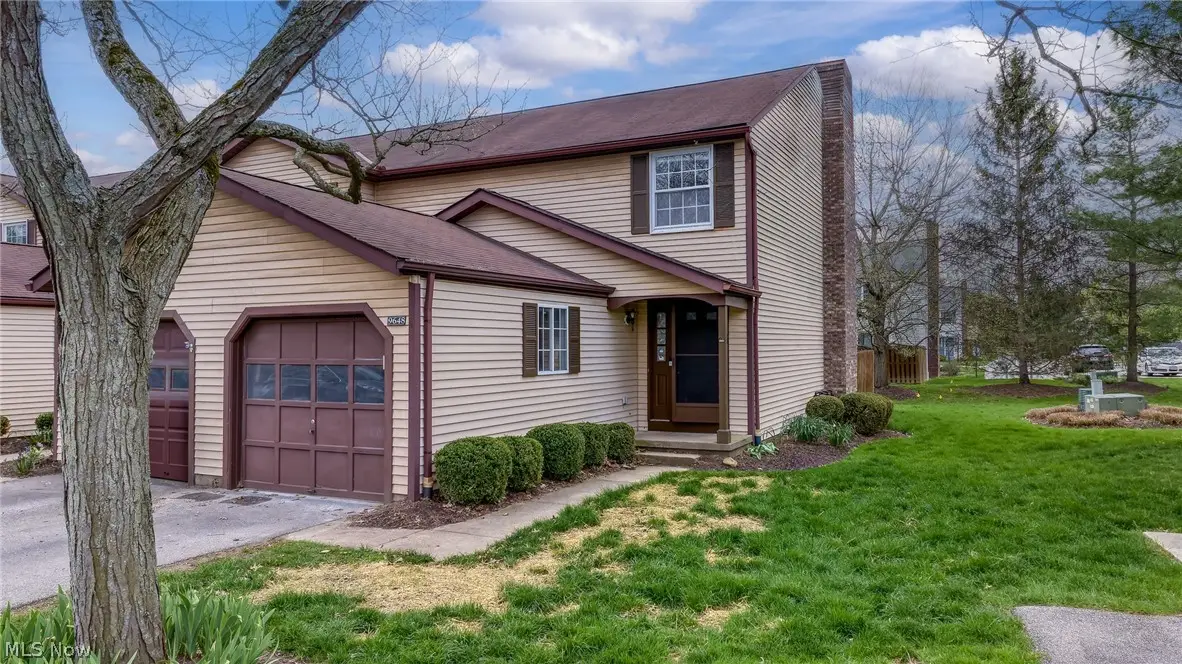 9648 E Idlewood Drive, Twinsburg, OH 44087 - #1