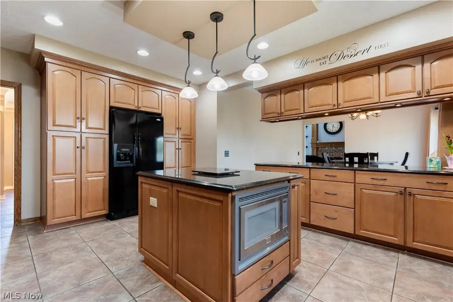 2903 Aylesbury Nw Street, North Canton, OH 44720 - #3