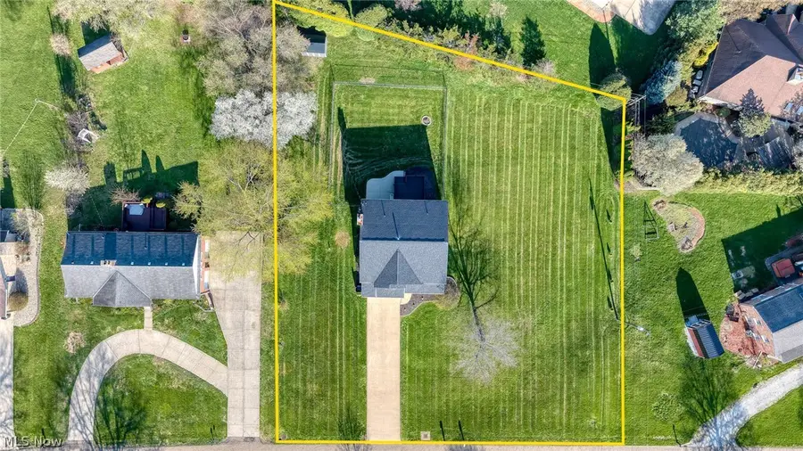 5242 Aster Ne Avenue, Canton, OH 44705 - #3