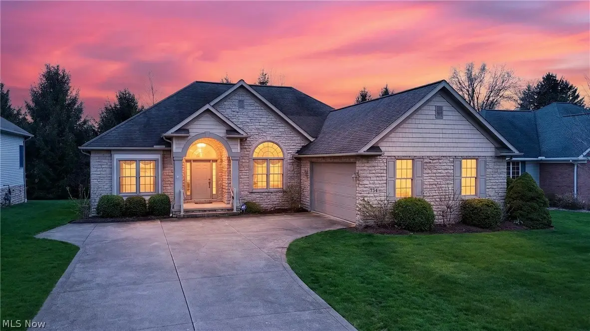 734 Homestead Pointe Drive, Orrville, OH 44667 - #1