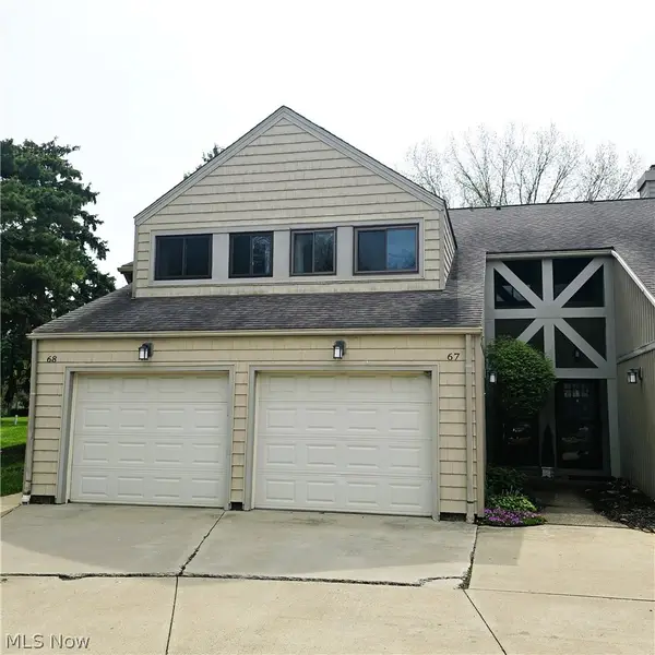 67 Landings Way, Avon Lake, OH 44012