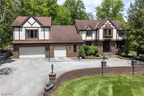 77 Carr Road, Hinckley, OH 44233