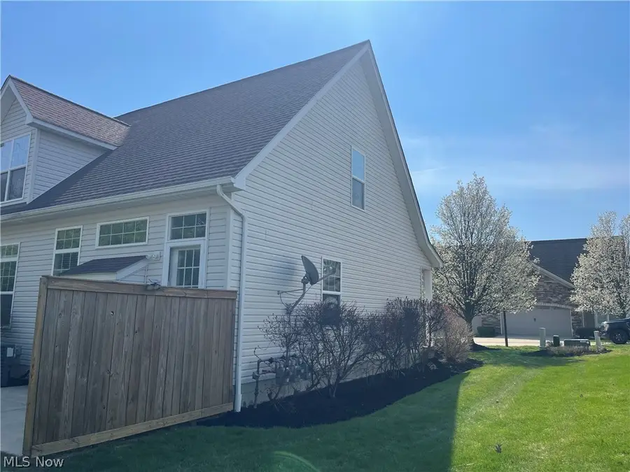 10945 Rocky Ledge Lane, Painesville, OH 44077 - #2