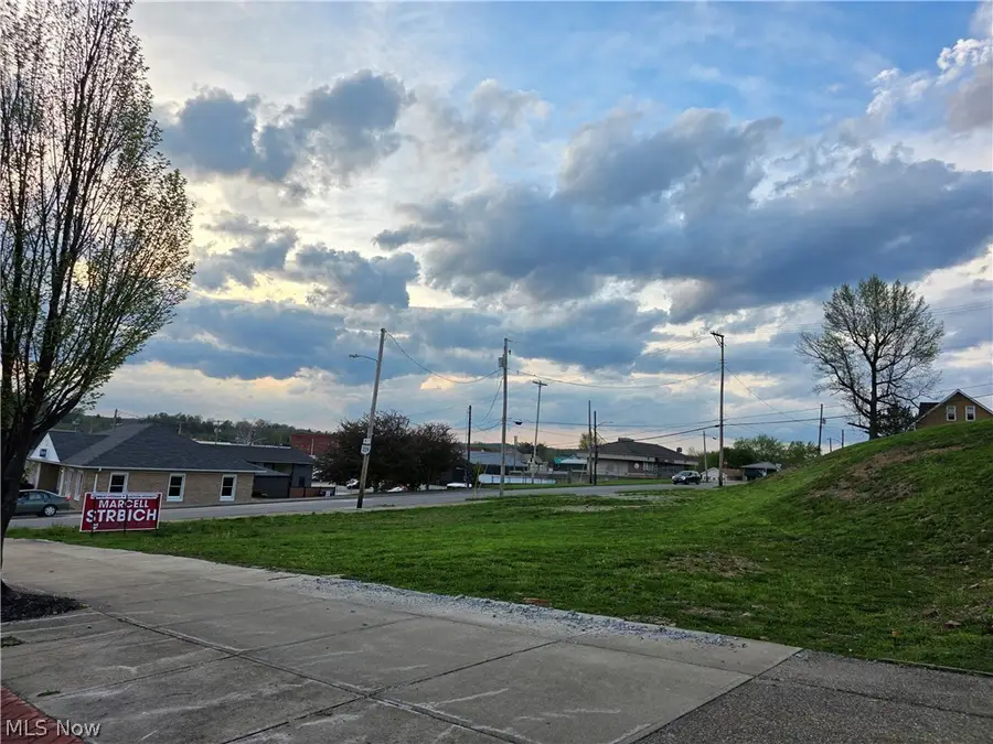 501 Wheeling Avenue, Cambridge, OH 43725 - #3