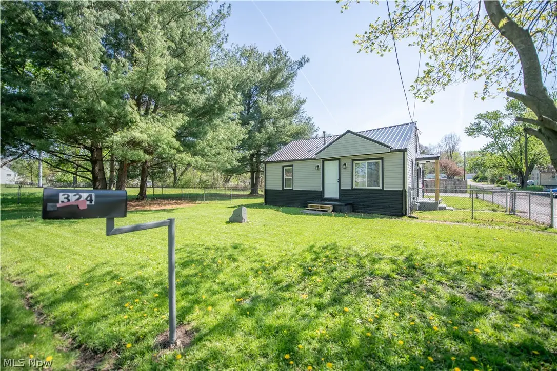 324 Charlotte Se Avenue, Canton, OH 44707 - #1
