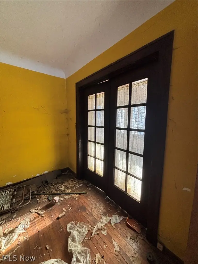 6377 Stumph Road, Parma Heights, OH 44130 - #3