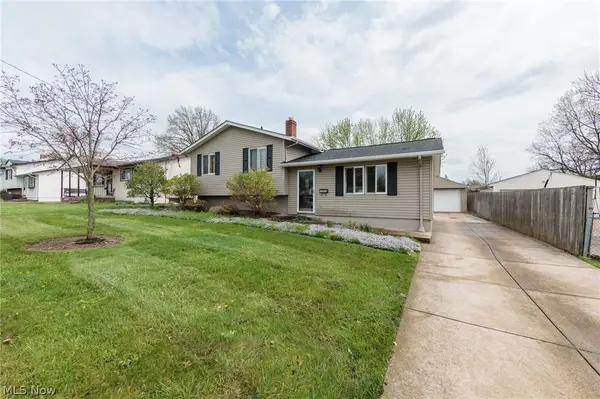 13515 Heatherwood Drive, Brook Park, OH 44142