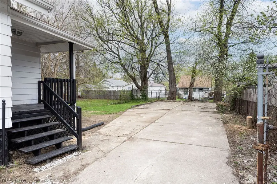 961 Wyley Avenue, Akron, OH 44306 - #2