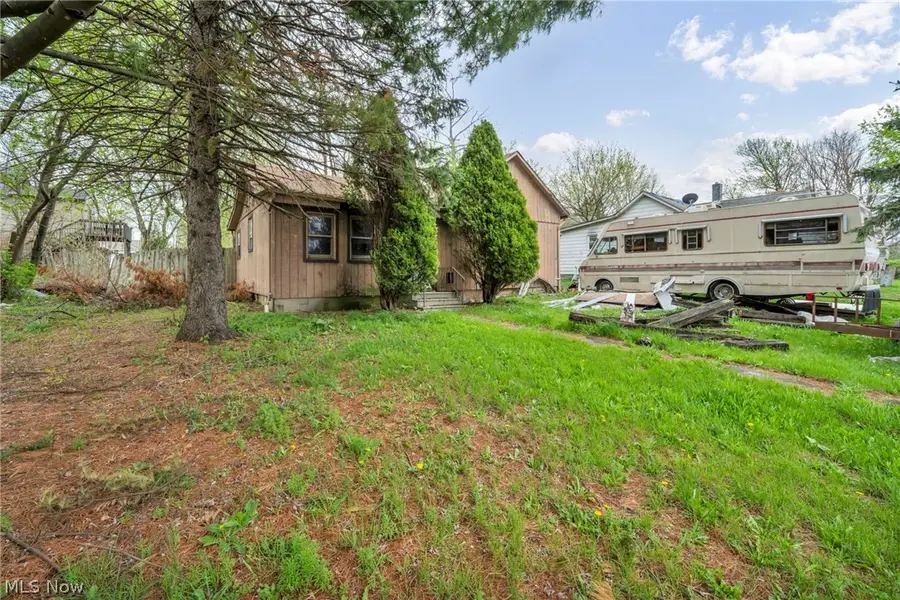 215 Tuscarawas Street, Elyria, OH 44035 - #3