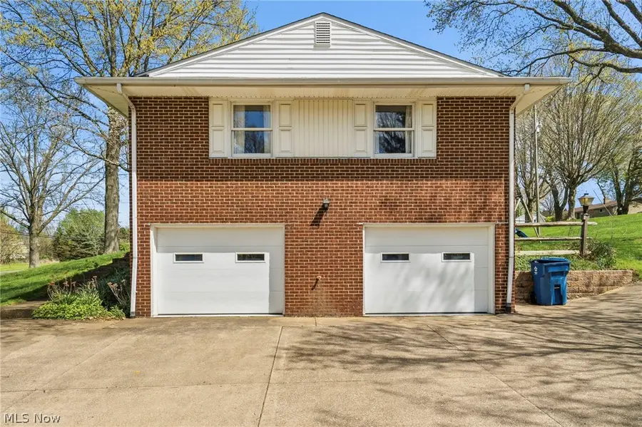 2430 Easton Ne Street, Canton, OH 44721 - #3