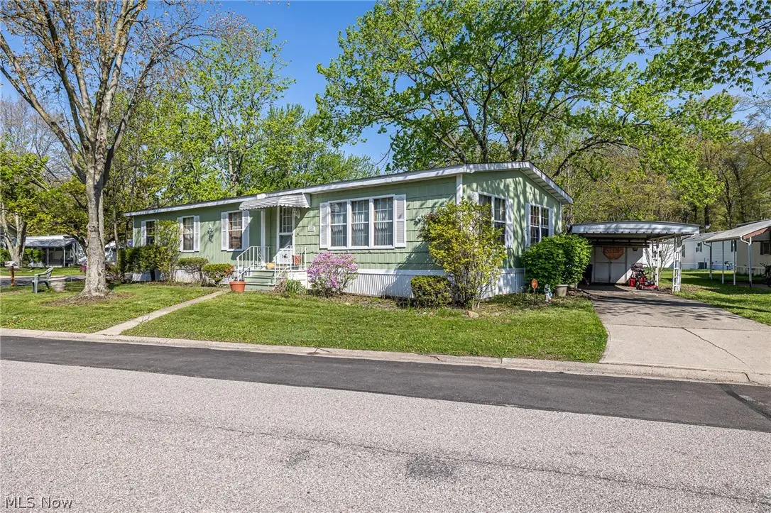 16 Grand Boulevard, Olmsted, OH 44138 - #1