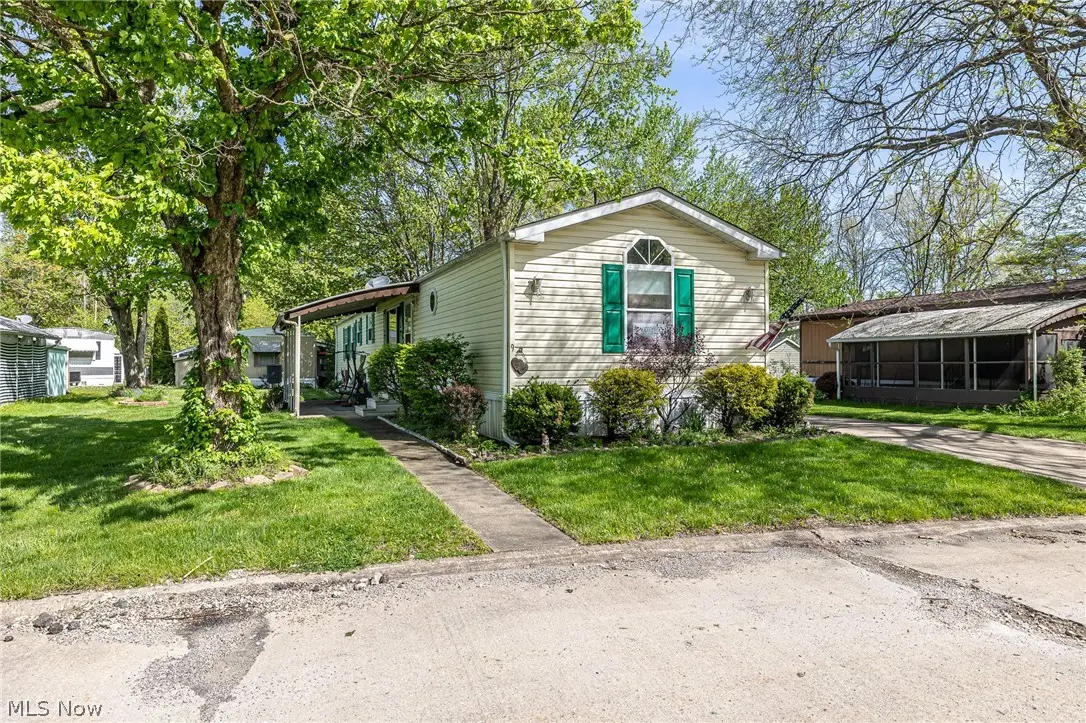 9 Overland Drive, Olmsted, OH 44138 - #1