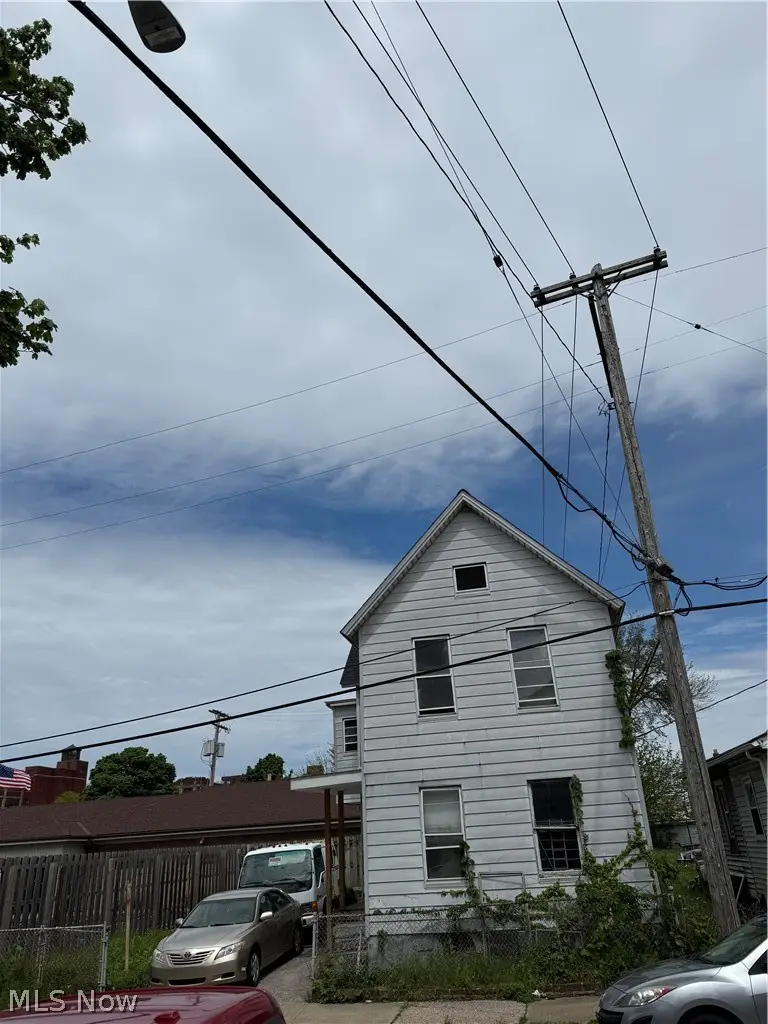 1517 E 33rd Street, Cleveland, OH 44114 - #2