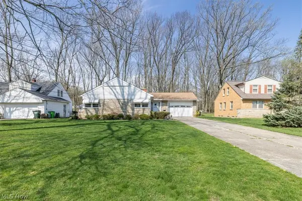 2142 Waynoka Road, Euclid, OH 44117