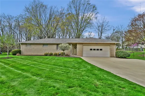 5637 Griffith Nw Avenue, North Canton, OH 44720