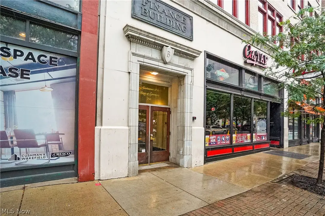 750 Prospect E Avenue #206, Cleveland, OH 44115 - #1