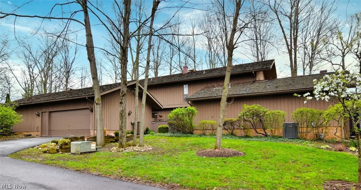 570-21 Russet Woods Lane, Aurora, OH 44202 - #1