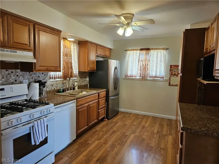 5770 Pemberton Drive, Brook Park, OH 44142 - #2