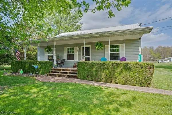 297 Hales Landing, Elizabeth, WV 26143