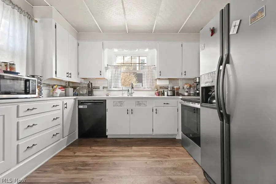 2616 Ridgewood Avenue, Alliance, OH 44601 - #3