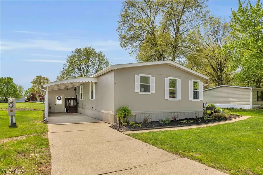 17 Trolleyview Lane, Olmsted, OH 44138 - #2