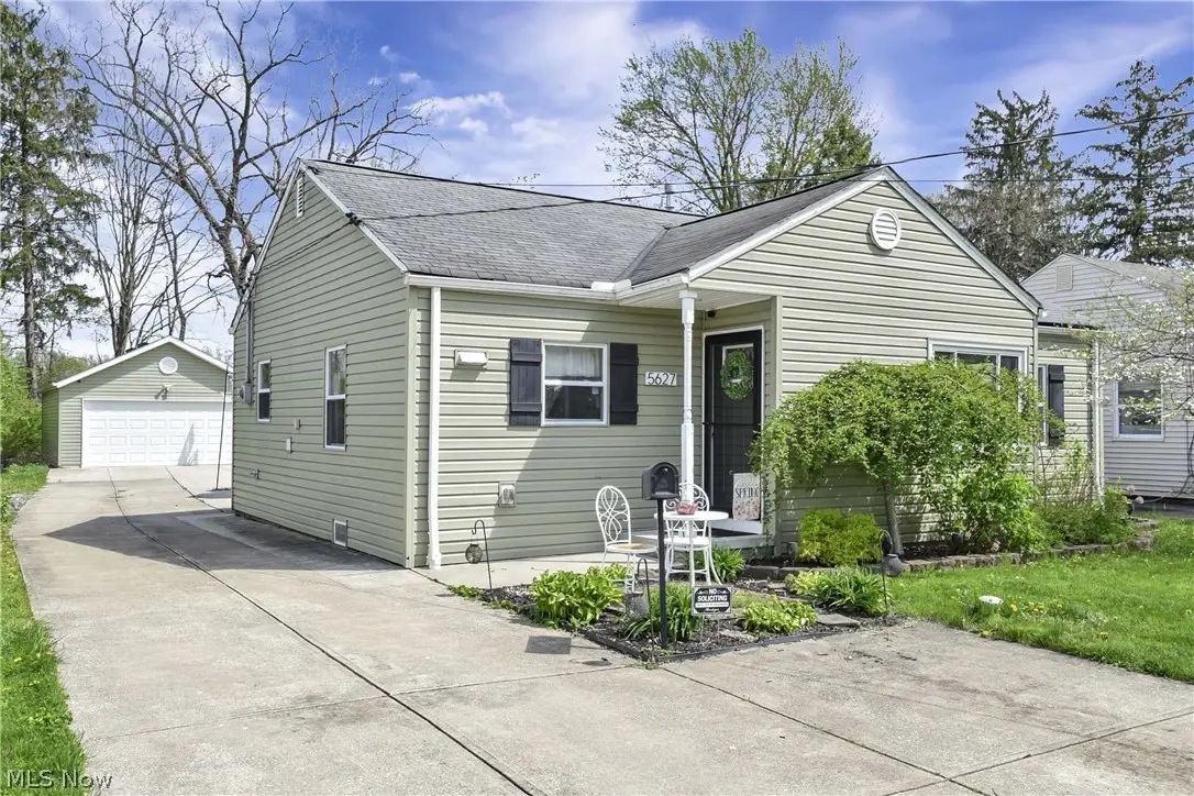 5627 Burns Road, North Olmsted, OH 44070 - #1