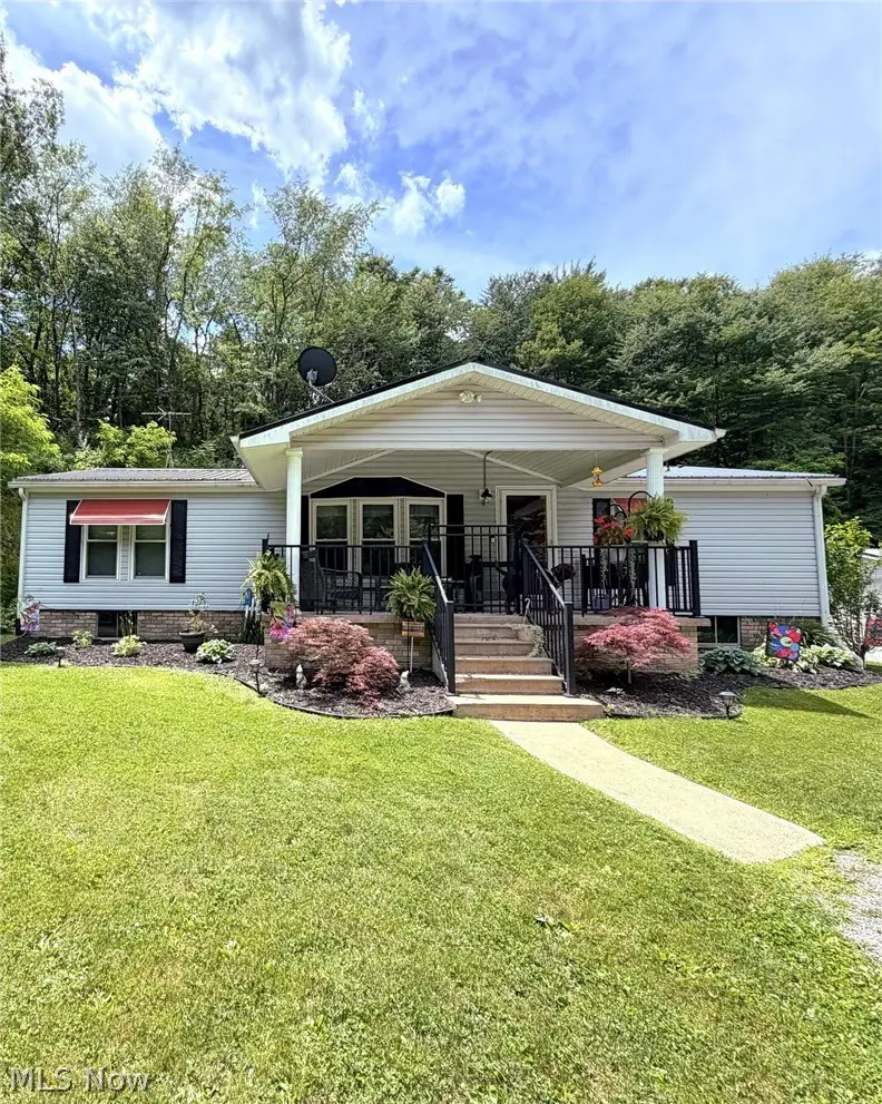 17015 Mcintosh Road, Wellsville, OH 43968 - #1