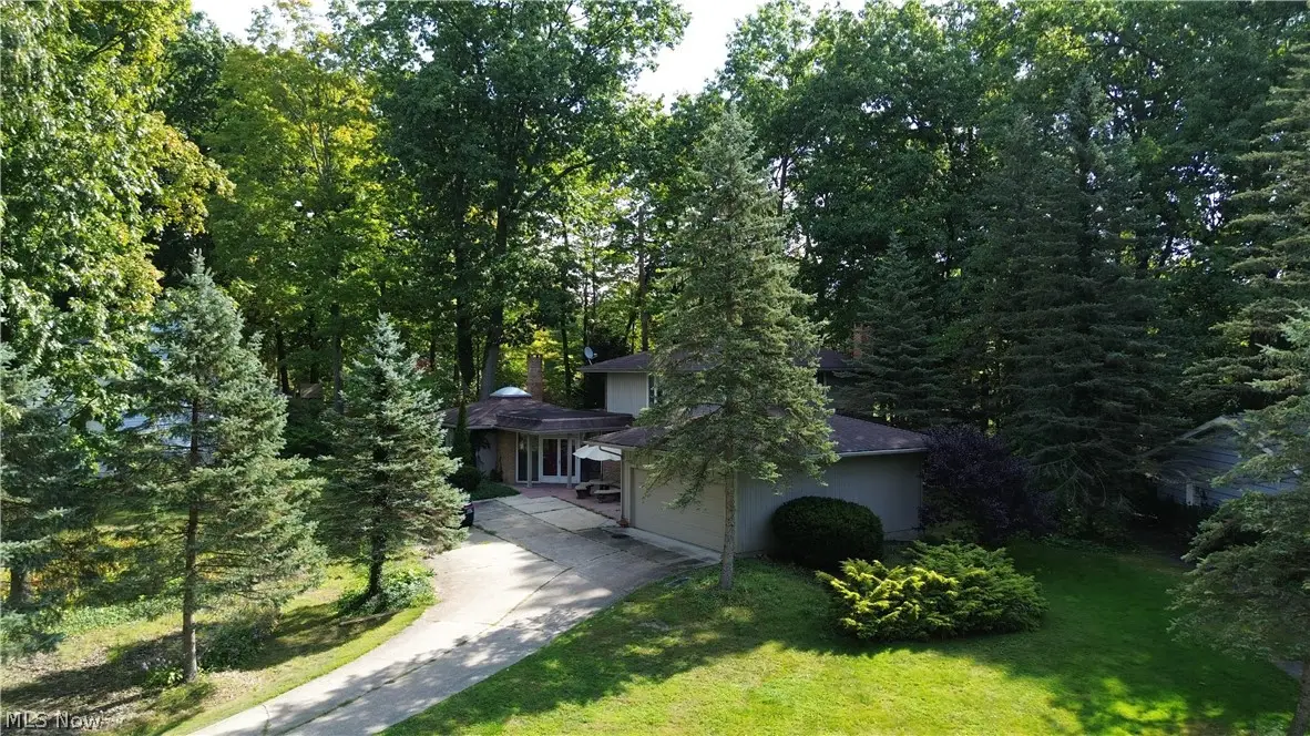 17571 Merry Oaks Trail, Chagrin Falls, OH 44023 - #1