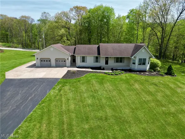 8600 Honeysuckle Drive, Dresden, OH 43821