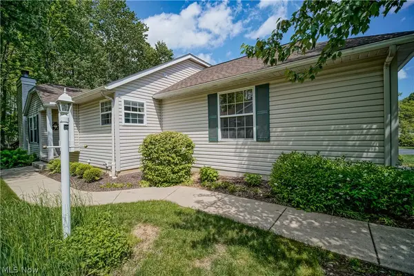 2917 Windsor Court #106, Stow, OH 44224