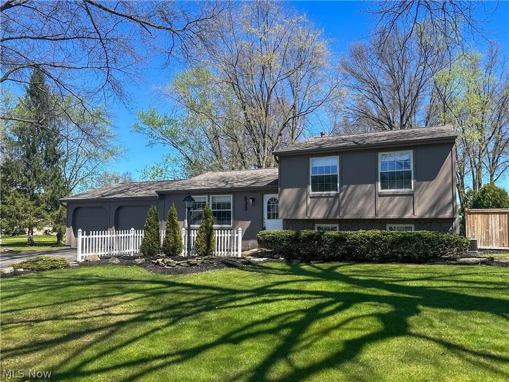 633 Laurelwood Se Drive, Warren, OH 44484 - #1