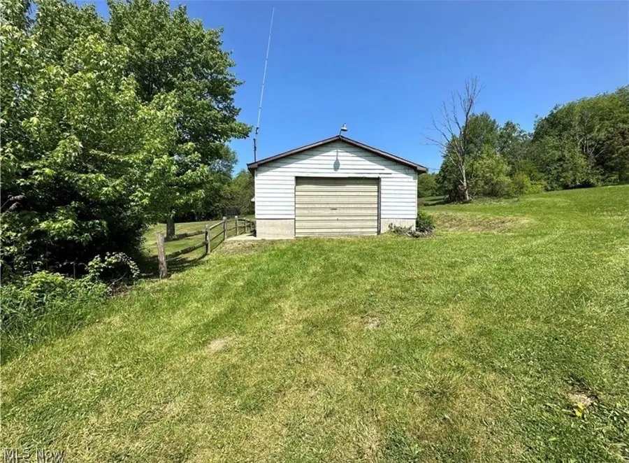 47110 Mcdonald Street, East Liverpool, OH 43920 - #2