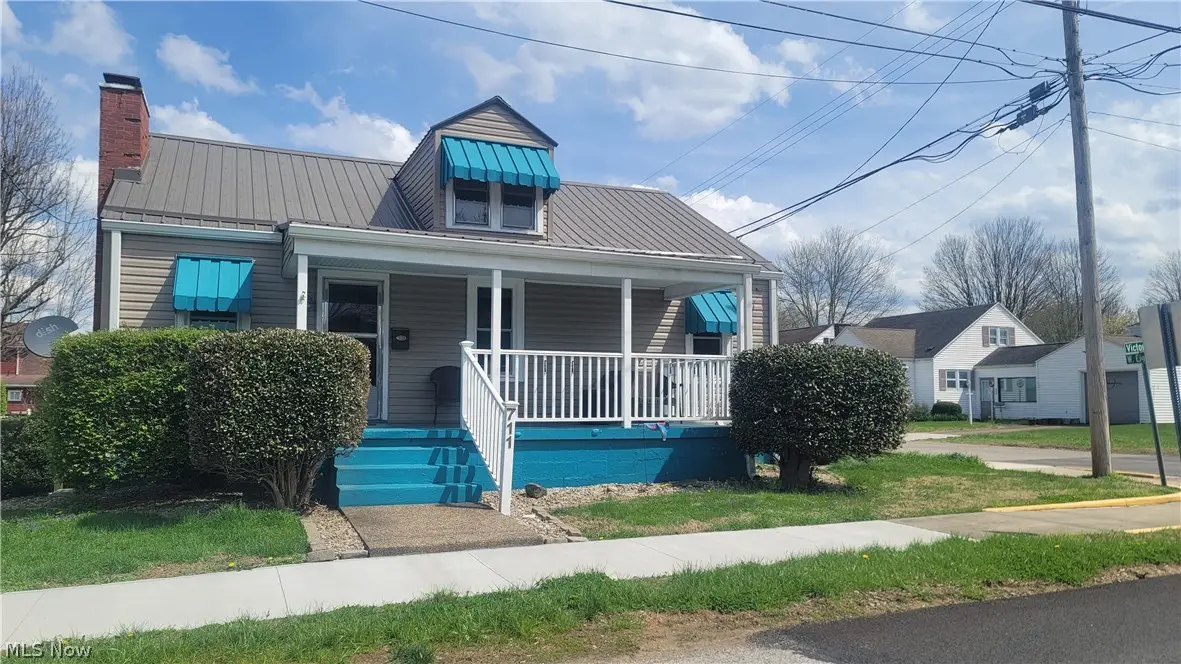 711 Victoria Avenue, Williamstown, WV 26187 - #1