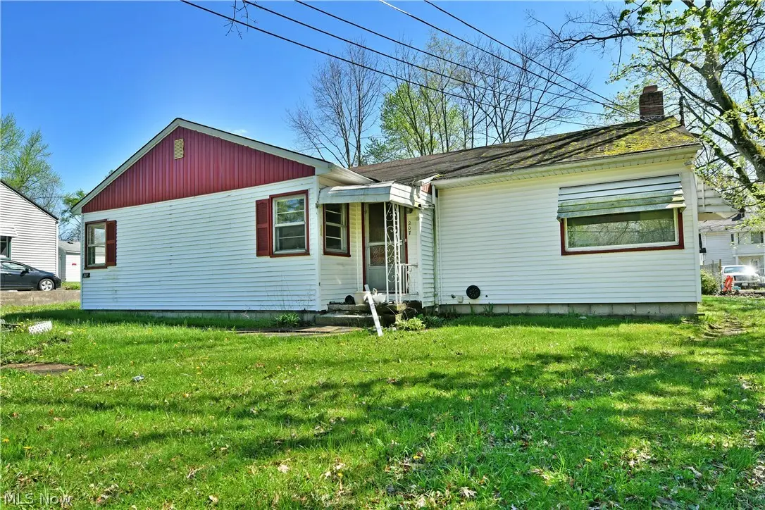 207 S Belle Vista, Youngstown, OH 44509 - #1