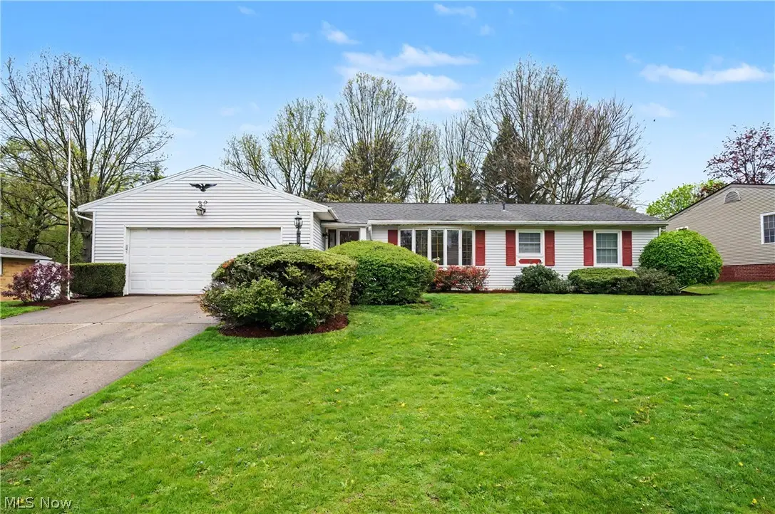 1210 Janet Nw Avenue, North Canton, OH 44720 - #1