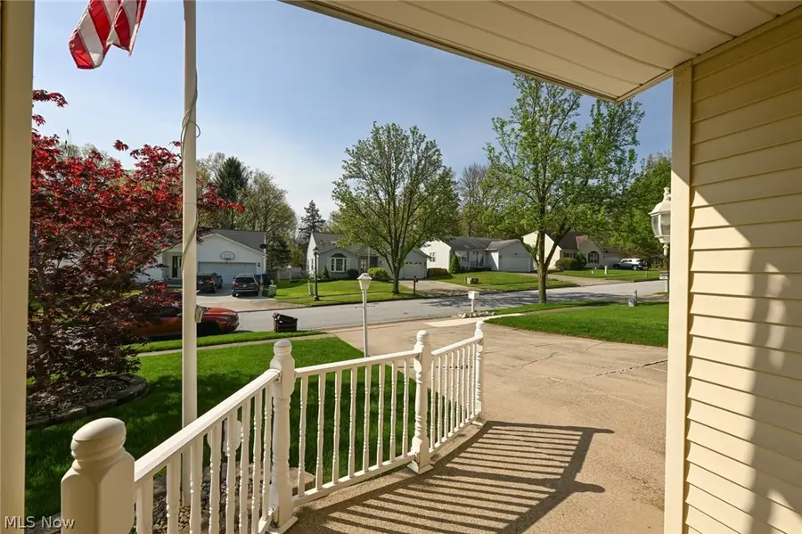 923 Elizabeth Court, Cuyahoga Falls, OH 44221 - #2