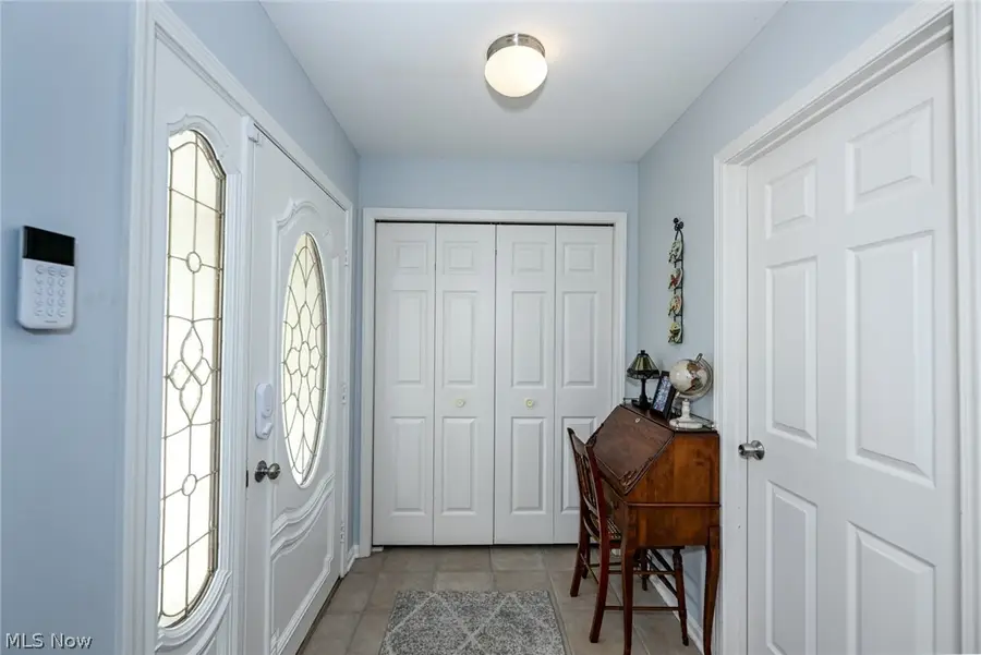 923 Elizabeth Court, Cuyahoga Falls, OH 44221 - #3