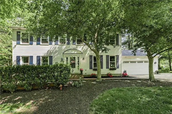 8290 Pine Creek Court, Chagrin Falls, OH 44023