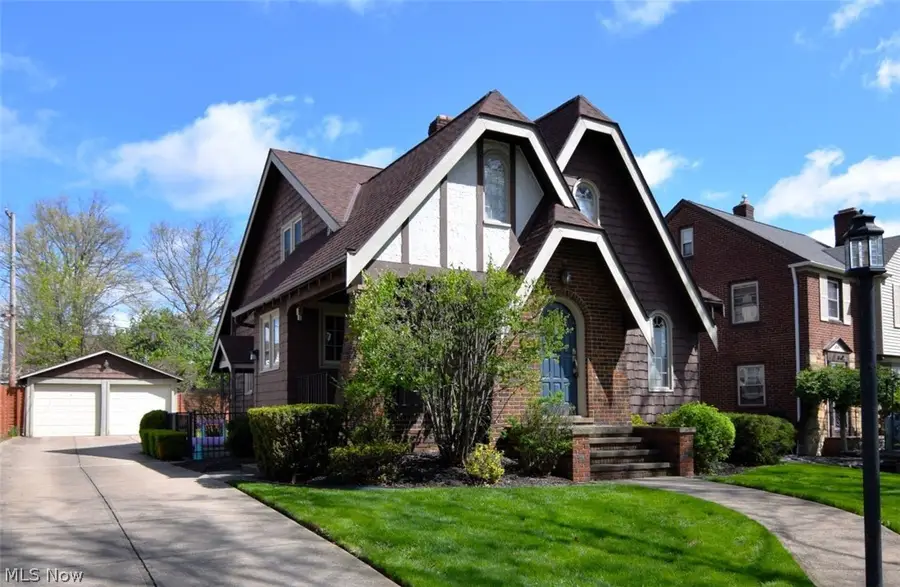 6222 Brookside Drive, Cleveland, OH 44144 - #2