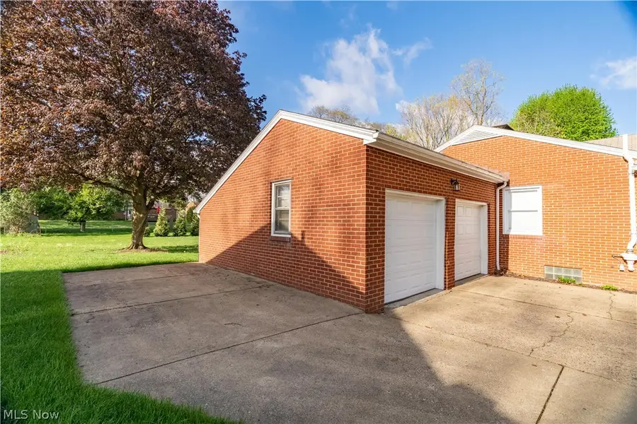 4028 Crestwood Nw Street, Canton, OH 44708 - #3