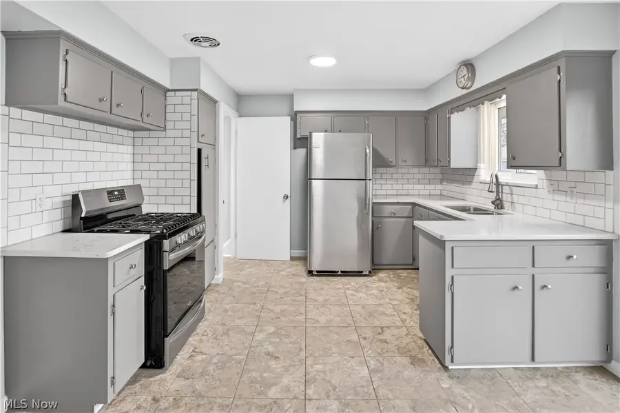 12304 Havana Road, Garfield Heights, OH 44125 - #3