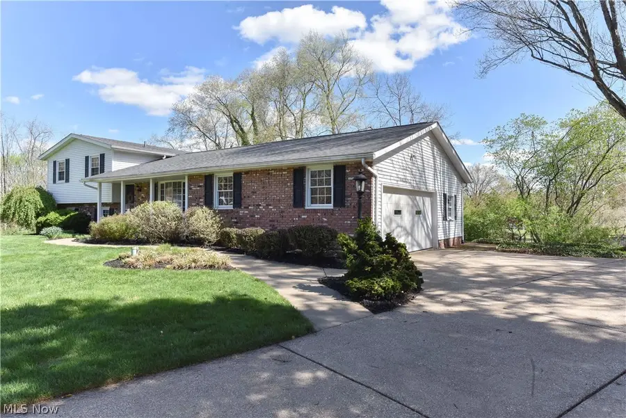 13530 Amodio Nw Avenue, Uniontown, OH 44685 - #2