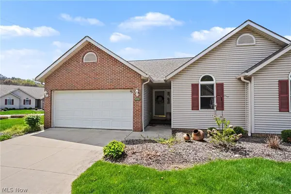 1484 Waters Edge Drive, Akron, OH 44313