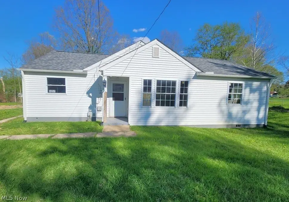 3257 Hillcrest Drive, Norton, OH 44203 - #1