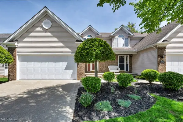 63 Sunset Cove Circle, Eastlake, OH 44095