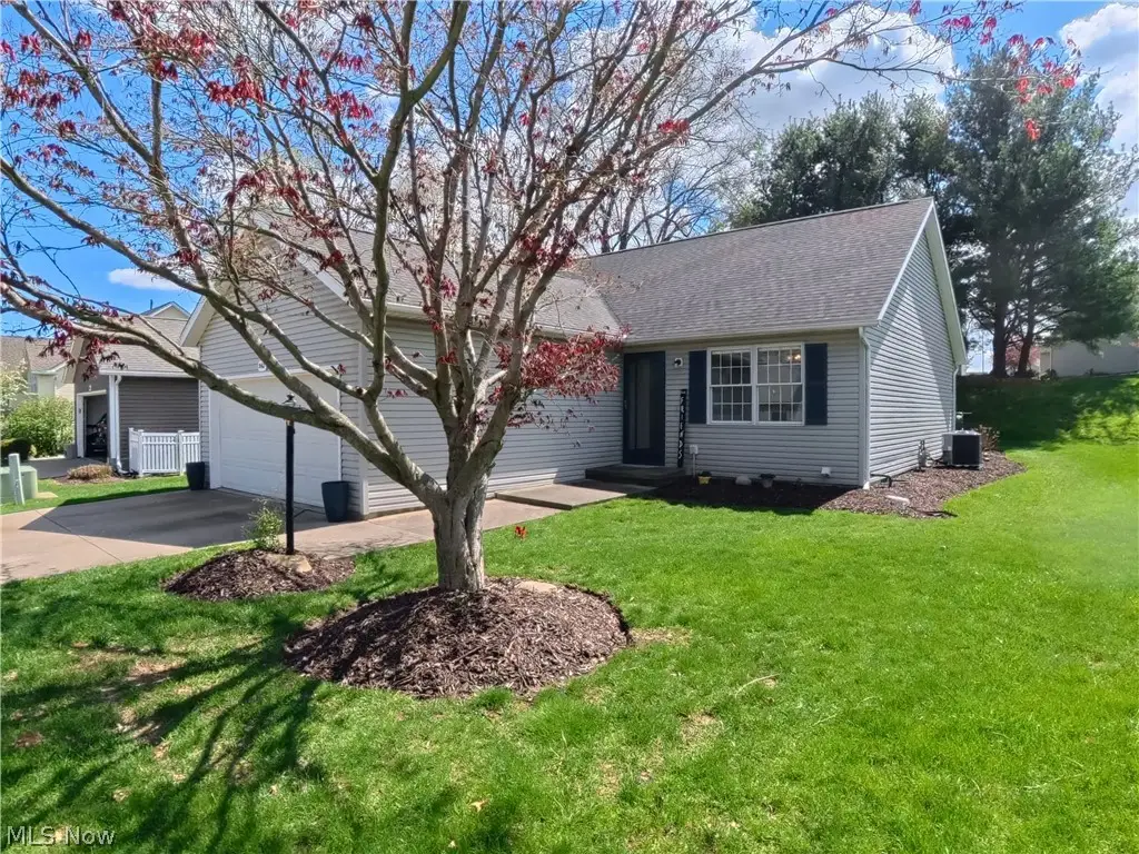 3160 Pondview Drive, Ravenna, OH 44266 - #1